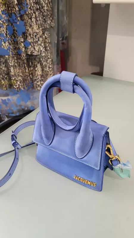 Nettoyage professionnel d'accessoires, Ajaccio, Pressing Ajaccio